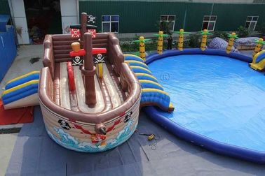 ประเทศจีน เรือโจรสลัดสวนน้ำทำให้พองในเชิงพาณิชย์ 0.9mm ผ้าใบกันน้ำพีวีซีทำของ โรงงาน